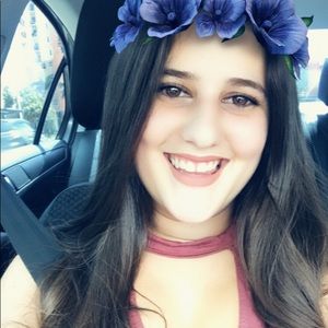 Meet your Posher, Reyna